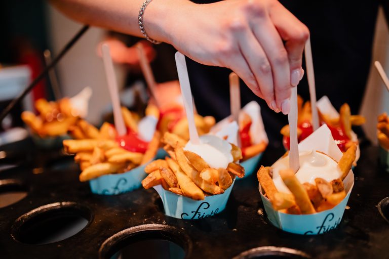 Puntzakken friet op ons tienjarig jubileum